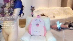 【stripchat】长发眼镜女神【pinnnnnnk】冷艳性感端庄 截图6