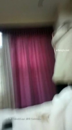 新妹子登场【祸国殃民的表姐】粉丝找上门啪啪口交舔逼3P 截图6