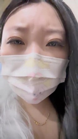 户外日常~【黛西老师】网吧大胆自慰~道具震逼~按摩 吃鸡 啪啪秀 截图10