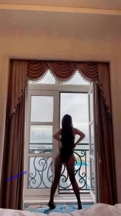 极品巨乳女神『尤妮丝』最新大尺度私拍流出 撞击与松果儿合体擦逼 高跟黑丝女双啪 截图5