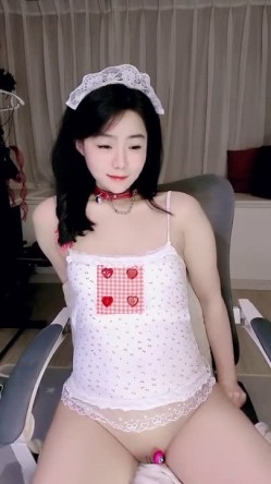 校花兼职【猫猫】超高颜值 完美身材 长腿大屁股 捆绑乳夹 自慰双插 狂喷1米高 截图9