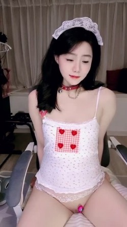 校花兼职【猫猫】超高颜值 完美身材 长腿大屁股 捆绑乳夹 自慰双插 狂喷1米高 截图13