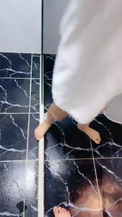 尤物姐妹花激情3P4P【迷人小娜娜】吃鸡足交69舔逼 无套啪啪内射 干爽 超淫荡 值得收藏 截图15