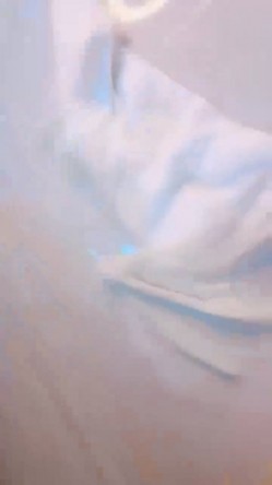 骚逼奶妈【阿萧老师】道具自慰高潮，奶胀挤奶，大量出奶喷射，无毛一线天，掰逼诱惑 截图2