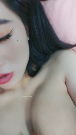 G奶女神下海！超漂亮道具自慰！神仙颜值，纯天然的巨胸，极品尤物不可错过 截图15