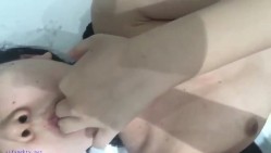 圆润可爱眼镜文静妹，网调视图流出，饮尿、抠茓，异物插入 截图11
