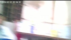 坏医生偷拍给学生妹打屁股针,非得让学生妹把裤子往下多脱一点,怼着屁股猛拍 截图14