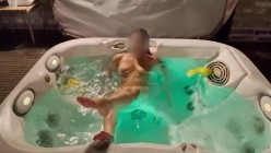 柔中带刚大阴蒂，撸铁健身女神【bundangcouple】裸体健身啪啪紫薇 截图7