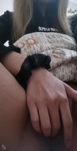 最新反差婊 高端私密群内部福利群泄密流出视图基本都露脸美女如云 截图5