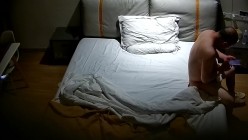 最新流出酒店摄像头高清偷拍 光头领导和年轻女下属开房激情舔逼口爆狗仔式后入 截图13