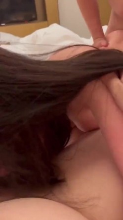 超高颜值女神带着闺蜜户外露出 ️明星颜值御姐『Dirty劳拉』天花板级尤物，玩的开放的开，大屌撑满润滑湿暖蜜穴 截图15