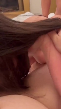 超高颜值女神带着闺蜜户外露出 ️明星颜值御姐『Dirty劳拉』天花板级尤物，玩的开放的开，大屌撑满润滑湿暖蜜穴 截图16