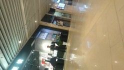 魔手 外购流出《撩裙、露毛、靓妹美少妇》高颜值丁字裤靓妹 丁字裤长毛毛美女 截图14