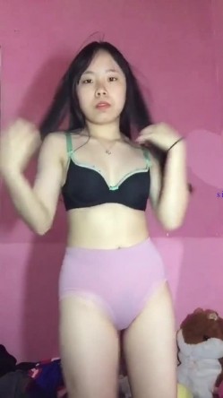 冒充艺校老师忽悠舞蹈班的女生 脱光光看看身材怎么样 截图11
