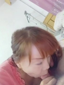 45岁的熟女阿姨· 正是豺狼饥渴的年纪来多少受多少，榨干男人们的肾 截图6