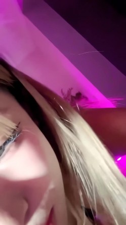 顶级青春活力美少女【肉肉】白丝的诱惑 金钱破除害羞 截图15