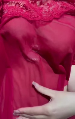 最新抖音泄密！高颜值大奶丝袜女神【璐璐本璐】福利，性爱XO自慰内衣诱惑，绝对反差炸裂 截图16