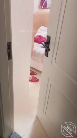 海角社区小哥强奸少妇邻居封神热销几万钻之作 ️ 我强奸了美女少妇邻居，她要报警告我 截图1