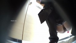 夜总会女厕 高清前景偷拍逼毛刮得很干净学生制服肉丝小姐姐 截图6
