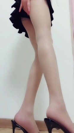 爆乳网红女神麻酥酥哟之灰丝小骚骚的挑逗 圆挺爆乳脱掉灰丝挑逗 超长美腿 原版私拍20P 高清720P原版无水版 截图15