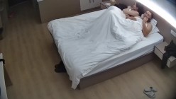 大学城 领导带情人出来偷情 一位很有气质的少妇 还有些羞涩 动作欲拒还迎 直接把男人吊成翘嘴 截图6