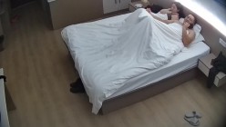 大学城 领导带情人出来偷情 一位很有气质的少妇 还有些羞涩 动作欲拒还迎 直接把男人吊成翘嘴 截图7