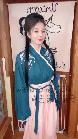 退圈女神归来！王动御用招牌女神模特【甲乙丙我姓丁】最新解锁推特自拍大胆露出全套 截图1