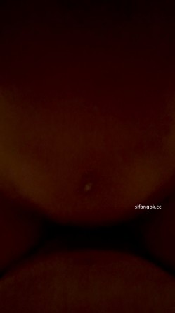 大挺奶刺青美女被土豪包养，日常各种情趣露脸性爱自拍，烧杯的无毛小穴夹得紧紧的 截图8