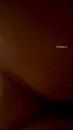 大挺奶刺青美女被土豪包养，日常各种情趣露脸性爱自拍，烧杯的无毛小穴夹得紧紧的 截图16