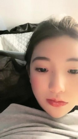 重磅！G奶校花下海~纯到爆炸，【大二学妹】，宿舍脱光，天然白虎馒头穴，小穴超肥，奶子又大又软 截图11