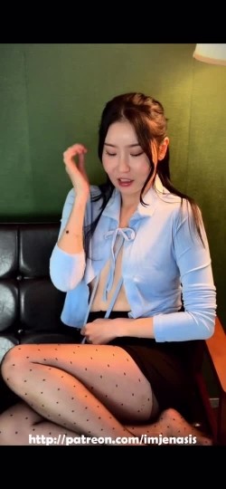 ️顶级身材，治愈系露脸女神【imjena.sis】室内外大尺度作品，各种日常露点全裸诱惑 截图11