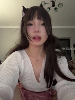 ️反差校花【Yiyi_707P3】兔耳反差校花色情技能拉满兔耳JK足交技术一流 截图3