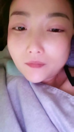 县城的极品小少妇，【小河弯弯】，户外尿尿~道具自慰~无套啪啪~内射口爆吞精 截图13