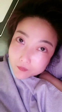 县城的极品小少妇，【小河弯弯】，户外尿尿~道具自慰~无套啪啪~内射口爆吞精 截图15
