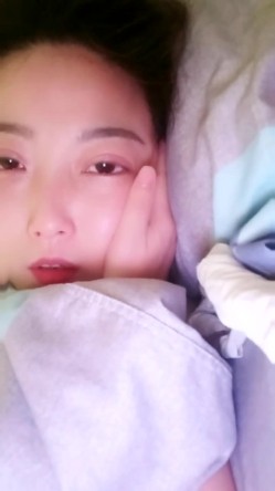 县城的极品小少妇，【小河弯弯】，户外尿尿~道具自慰~无套啪啪~内射口爆吞精 截图16