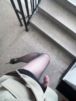 圣诞狂欢 Cindy腿腿 国产极品人气TS，长相清纯身材一流，一双纤细的大长腿，不输任何女人 截图10