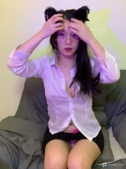 【宝藏女孩~巨乳大美女】，Cassie-123W，人气超高 截图5