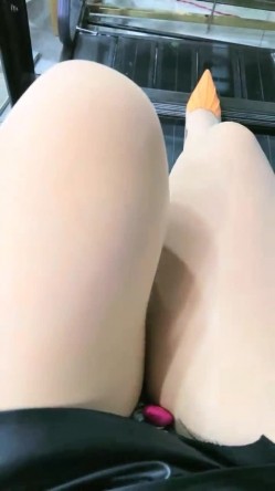 【你的户外小淫妇】商场公园地摊周边行人不少又紧张又激动水流了好多 截图4