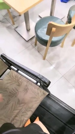 【你的户外小淫妇】商场公园地摊周边行人不少又紧张又激动水流了好多 截图8