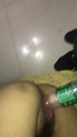 卖保险的少妇喝点酒玩弄菊花-高清原版无水印 截图6