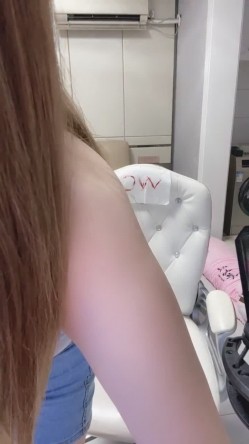【新人绿播女神下海 库宝宝】逆天颜值比明星都美 极品尤物 外表之下还拥有这么一对G奶美乳 截图3