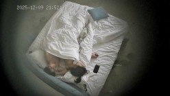 酒店偷拍 年轻情侣就是体力好除了吃饭睡觉就一直腻歪啪啪男友还拿手机拍照留念 截图16