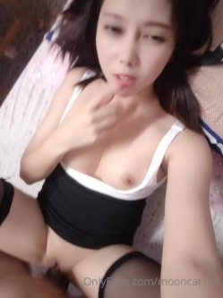 台湾天然美胸熟女人妻中出女王「Jixxielee」「骚猫儿」OF私拍 截图5