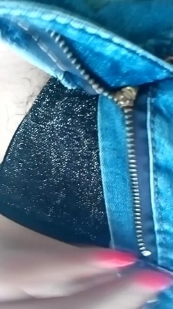 之前非常火的教室自慰少妇穿着性感野外自摸乳头和肥穴呻吟，还流淫水了 截图7