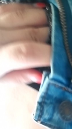 之前非常火的教室自慰少妇穿着性感野外自摸乳头和肥穴呻吟，还流淫水了 截图9