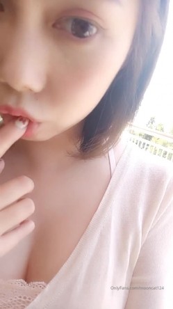 台湾天然美胸熟女人妻中出女王「Jixxielee」「骚猫儿」OF私拍 截图2