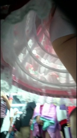 国产SAKURA漫展CD抄底偷拍高颜值Cos小姐姐系列 截图14