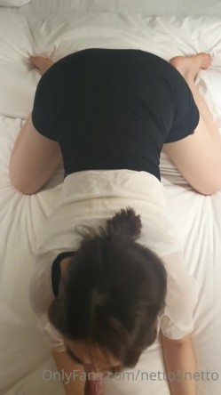 美乳丰臀小骚货和男友性爱私拍上传外网 无套骑乘 丰臀自己扭动 老司机啊 口爆裹射 截图9