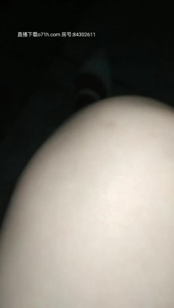 说话声嗲嗲的有点大幂的感觉的KTV长腿妹纸午夜户外勾搭牛仔裤屌丝男野战 竟无套直接操 还被内射 高清源码录制 截图15
