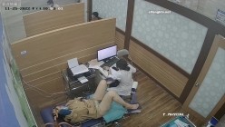 《妇产科监控破解》多位美女少妇张开大腿让医生又抠又摸检查阴道 截图3